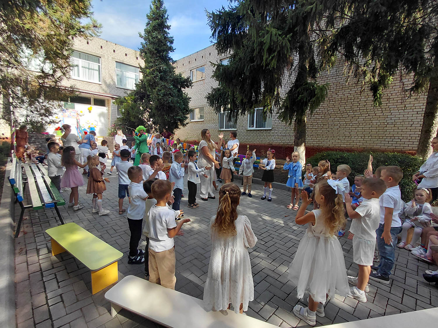 Вихованці ЗДО "Ромашка" 1 вересня